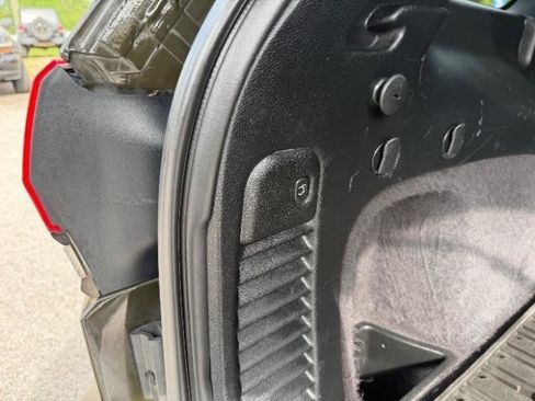 Used 2017 Jeep Grand Cherokee Laredo image 33