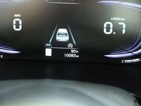 Used 2025 Kia Soul LX FWD image 6