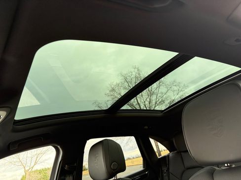 Certified 2026 Porsche Macan Base image 19