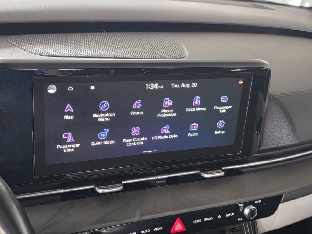 Used 2022 Kia Carnival EX FWD image 17