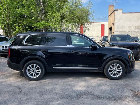 Used 2021 Kia Telluride LX AWD/4WD image 3