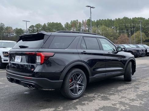 New 2026 Ford Explorer ST image 3