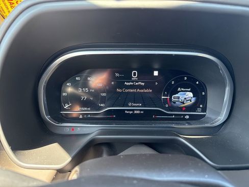 Used 2023 GMC Yukon XL SLT image 10