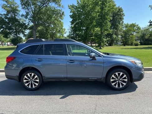 Used 2017 Subaru Outback 2.5i Limited AWD/4WD image 30