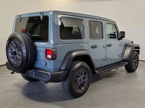 Used 2024 Jeep Wrangler Unlimited Sport AWD/4WD image 6