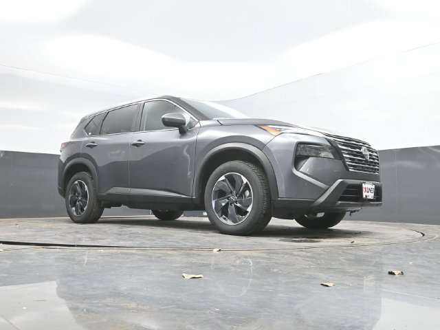 Used 2025 Nissan Rogue SV AWD/4WD image 44
