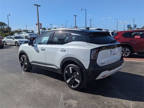 Certified 2025 Nissan Kicks SR image 6