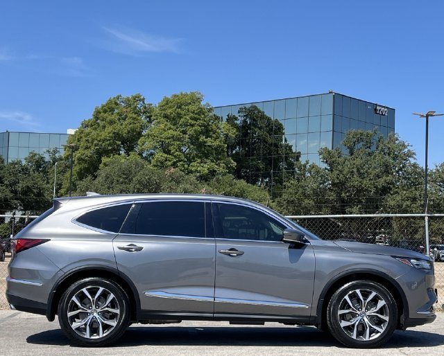 Certified 2024 Acura MDX w/ Technology Package FWD image 3
