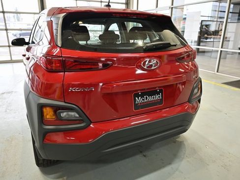 Used 2020 Hyundai Kona SE image 6