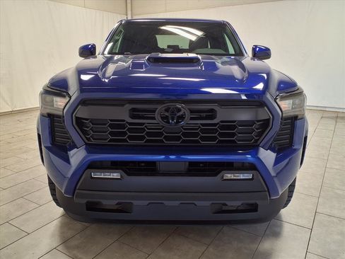 New 2025 Toyota Tacoma TRD Sport image 2