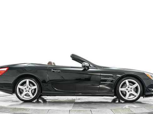 Used 2016 Mercedes-Benz SL 550 image 47