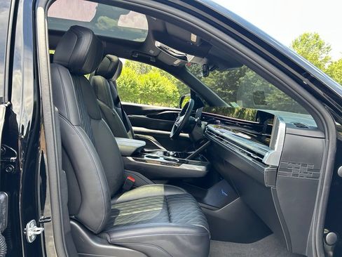 Used 2025 Cadillac Escalade IQ Sport 1 AWD/4WD image 57