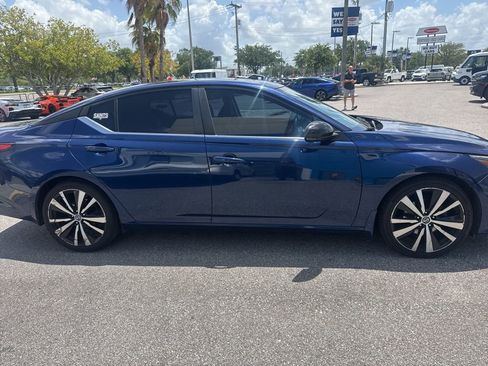 Used 2019 Nissan Altima 2.5 SR w/ SR Premium Package FWD image 4