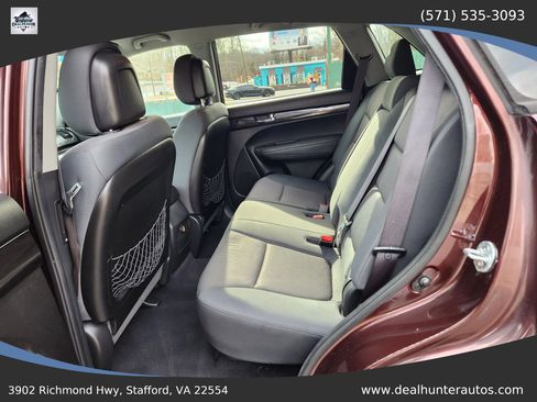 Used 2012 Kia Sorento FWD image 19
