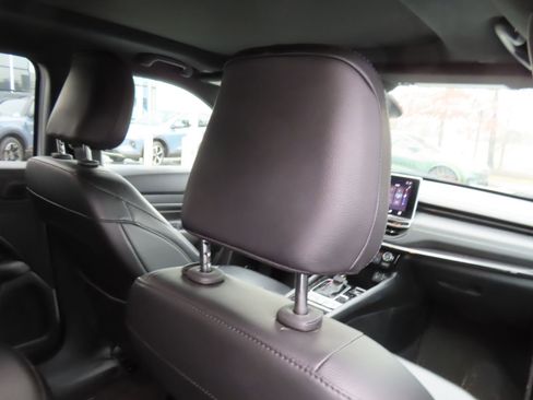 Used 2022 Jeep Compass Altitude w/ Sun and Sound Group image 33