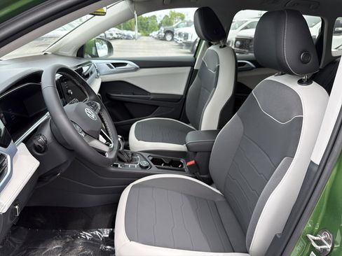New 2026 Volkswagen Taos SE AWD/4WD image 10