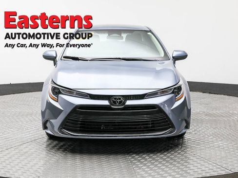 Used 2024 Toyota Corolla LE FWD image 2