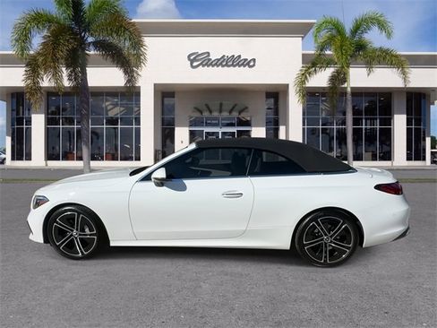 Used 2025 Mercedes-Benz CLE 300 4MATIC Cabriolet image 9