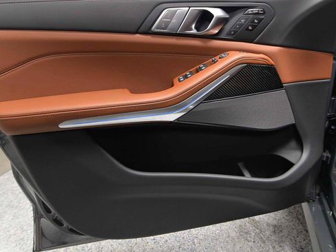 New 2026 BMW X7 M60i image 6