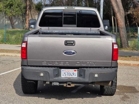 Used 2010 Ford F350 Lariat image 14