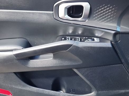 Certified 2025 Kia Sorento S FWD image 22
