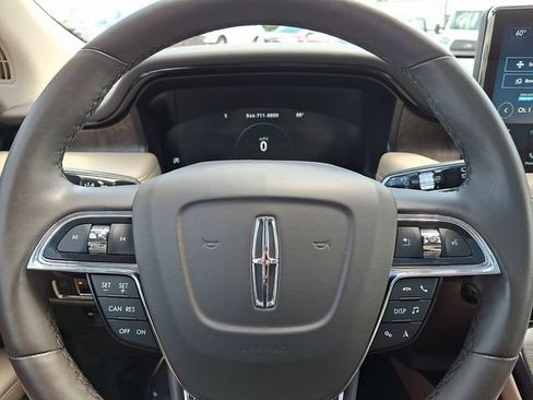 Used 2023 Lincoln Nautilus Reserve AWD/4WD image 18