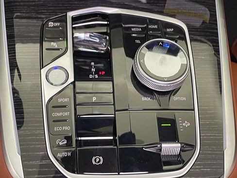 New 2027 BMW X7 M60i AWD/4WD image 28