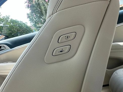 Certified 2026 Genesis G70 2.5T Prestige AWD/4WD image 23