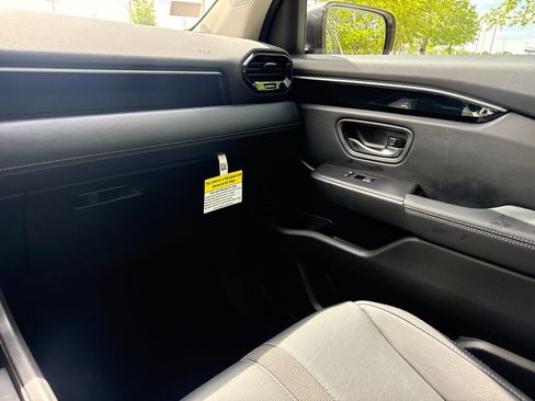 Certified 2025 Honda Pilot EX-L image 18