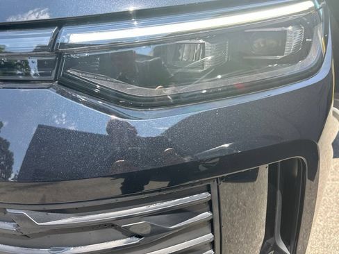 Used 2025 Volkswagen Tiguan SE AWD/4WD image 28