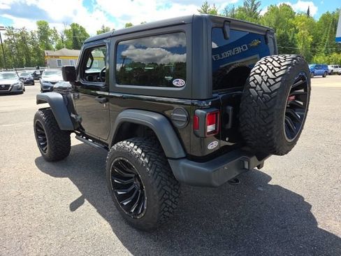 Used 2019 Jeep Wrangler Sport w/ Quick Order Package 23S AWD/4WD image 23