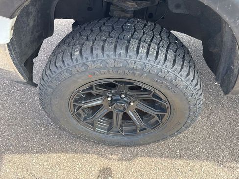Used 2011 RAM 1500 Classic SLT image 19