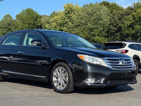 Used 2011 Toyota Avalon Limited FWD image 4