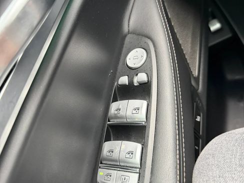 Used 2019 BMW 750i xDrive w/ Executive Package AWD/4WD image 21