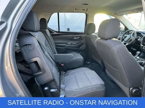 Used 2019 Chevrolet Traverse LT image 3