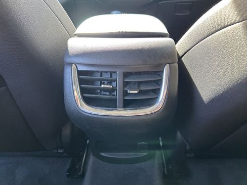 Used 2022 Chevrolet Malibu LT image 38