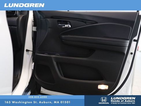 Used 2022 Honda Pilot Elite image 17