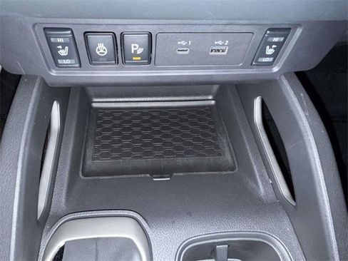 Used 2024 Nissan Frontier SV w/ SV Convenience Package image 23