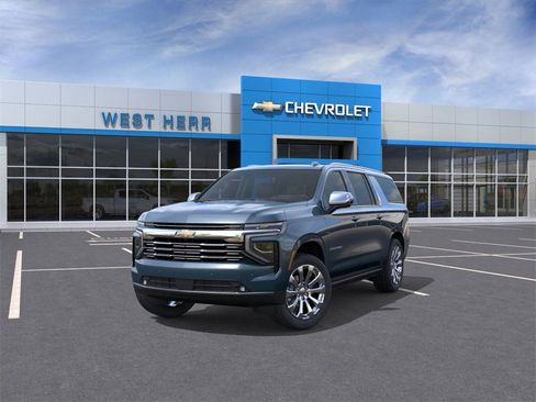 New 2025 Chevrolet Suburban Premier image 8
