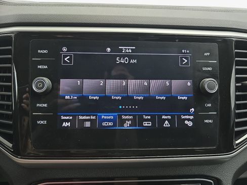 Used 2023 Volkswagen Atlas SE w/ Panoramic Sunroof Package FWD image 19