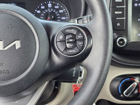 Used 2022 Kia Soul LX image 23