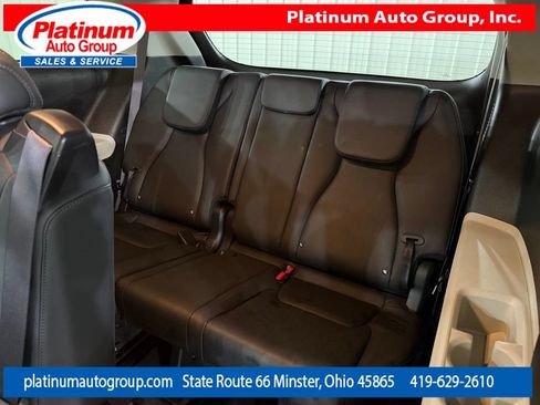 Used 2023 Kia Carnival EX FWD image 32