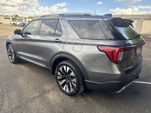 Used 2026 Ford Explorer Platinum w/ LUX Leather Package AWD/4WD image 10