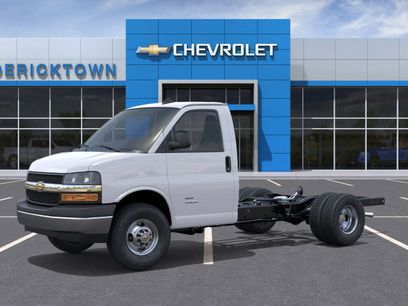 New 2025 Chevrolet Express 3500 w/ Power Convenience Package
