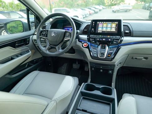 Used 2023 Honda Odyssey Touring image 43