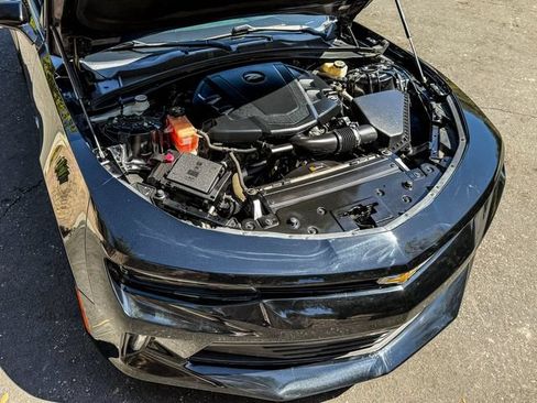 Used 2016 Chevrolet Camaro LT RWD image 13