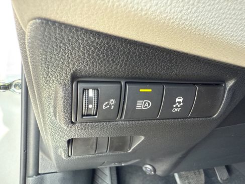 Certified 2026 Toyota Corolla Cross L image 22