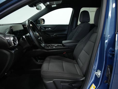 Used 2026 Chevrolet Equinox LT AWD/4WD image 25