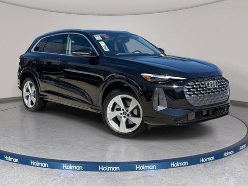 Certified 2025 Audi Q5 Premium Plus w/ Premium Plus AWD/4WD image 5