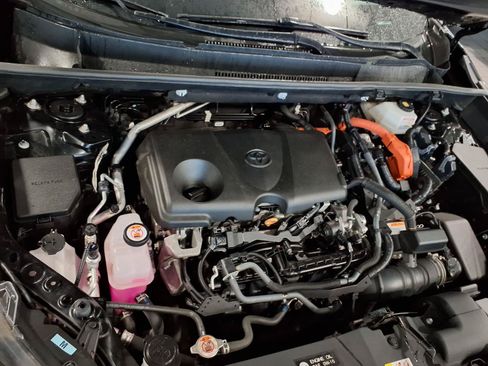 Used 2022 Toyota RAV4 LE AWD/4WD image 28